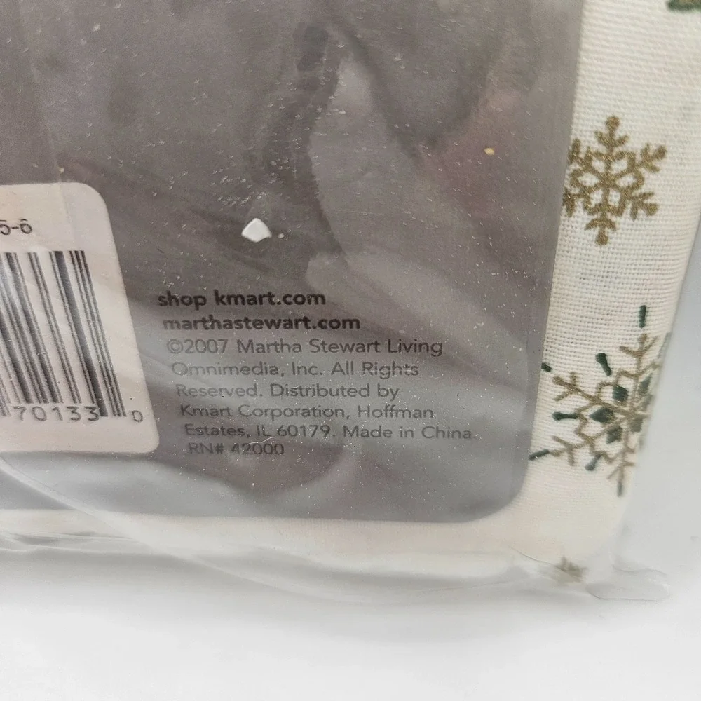 Martha Stewart Everyday Gold Starry Forest Christmas Tablecloth Round 70